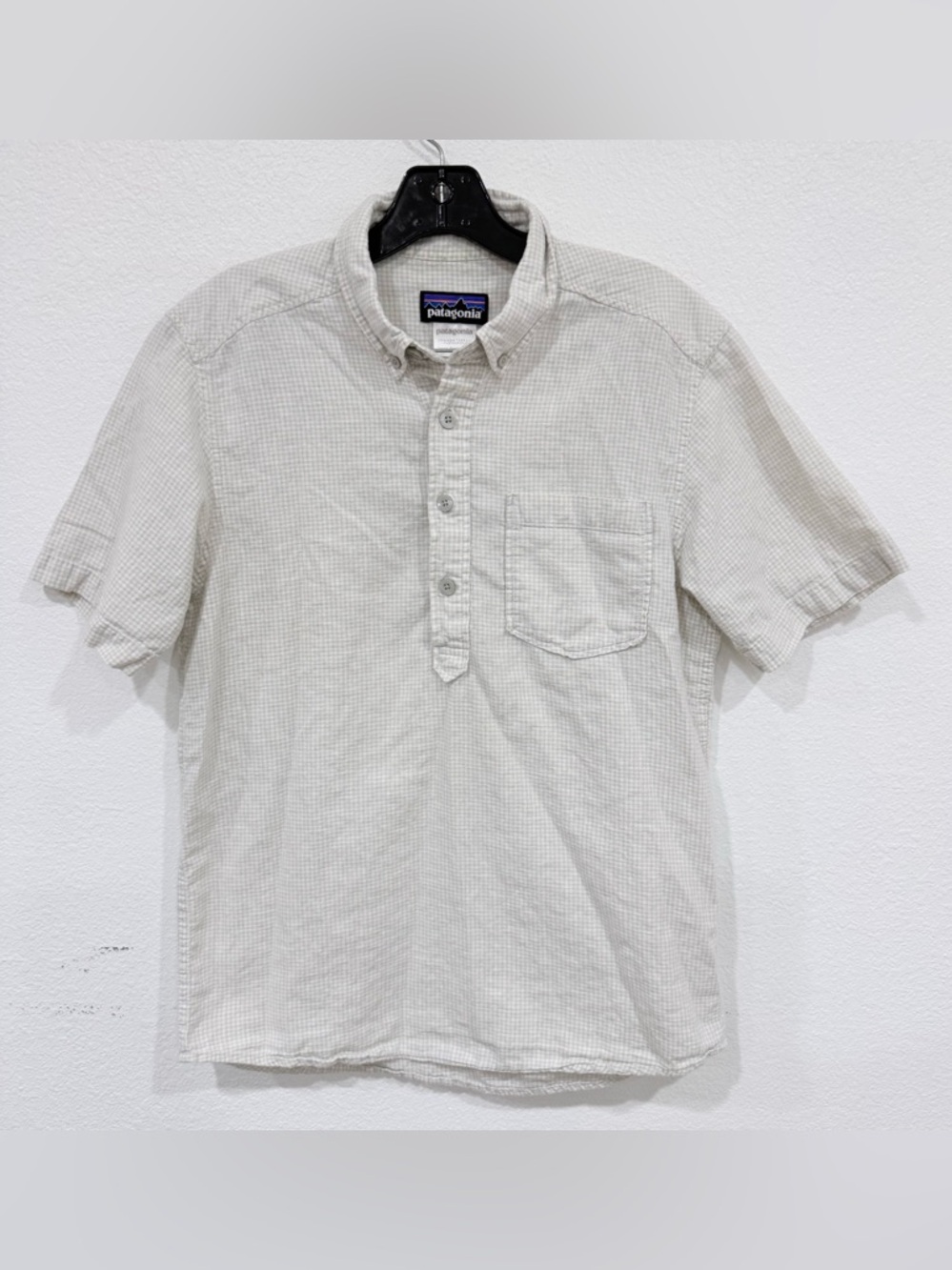 Patagonia Organic Cotton Casual Button Down Short Sleeve Shirt Size Small